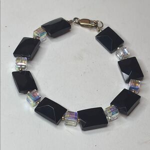 Black and Clear Geometric Glass Faceted Beaded Bracelet 7.5”